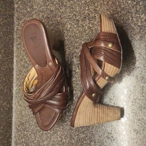 FRYE Leather Criss Cross Reese Multi Strap Chocolate Brown Heel Sandals 